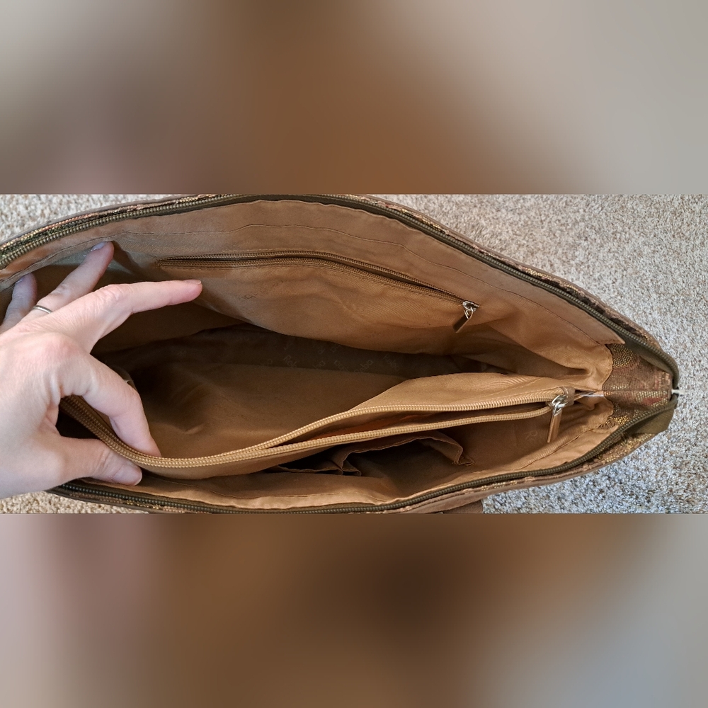 Reba McEntire Tapestry Faux Suede Small Duffle Bag Carry On Weekender Paisley16 - Picture 7 of 14
